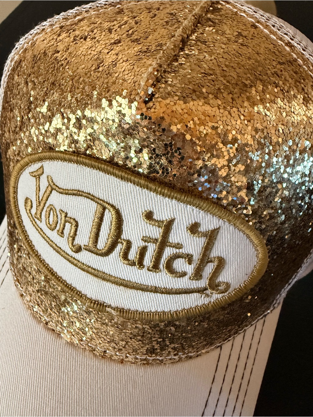 Von Dutch Gold and White Sequin Mesh Trucker Cap NWT - Picture 5 of 5